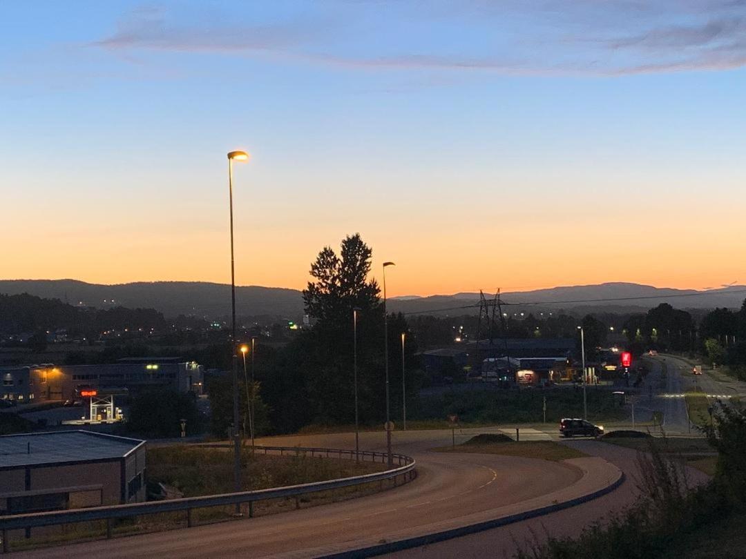 Appartamento Trivelig Leilighet Gratis Parkering Pa Stedet! Porsgrunn Esterno foto
