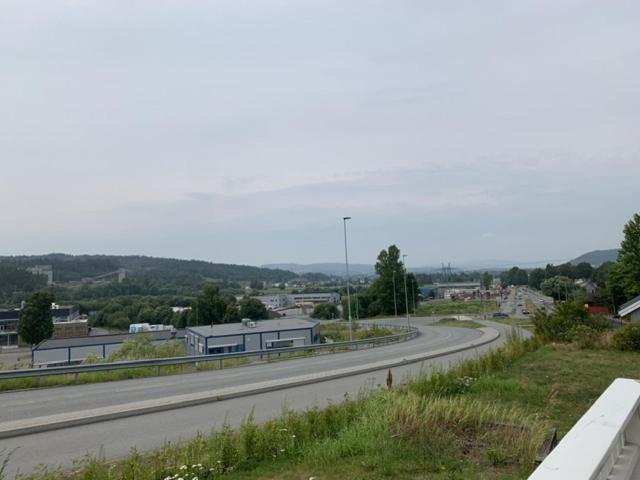 Appartamento Trivelig Leilighet Gratis Parkering Pa Stedet! Porsgrunn Esterno foto