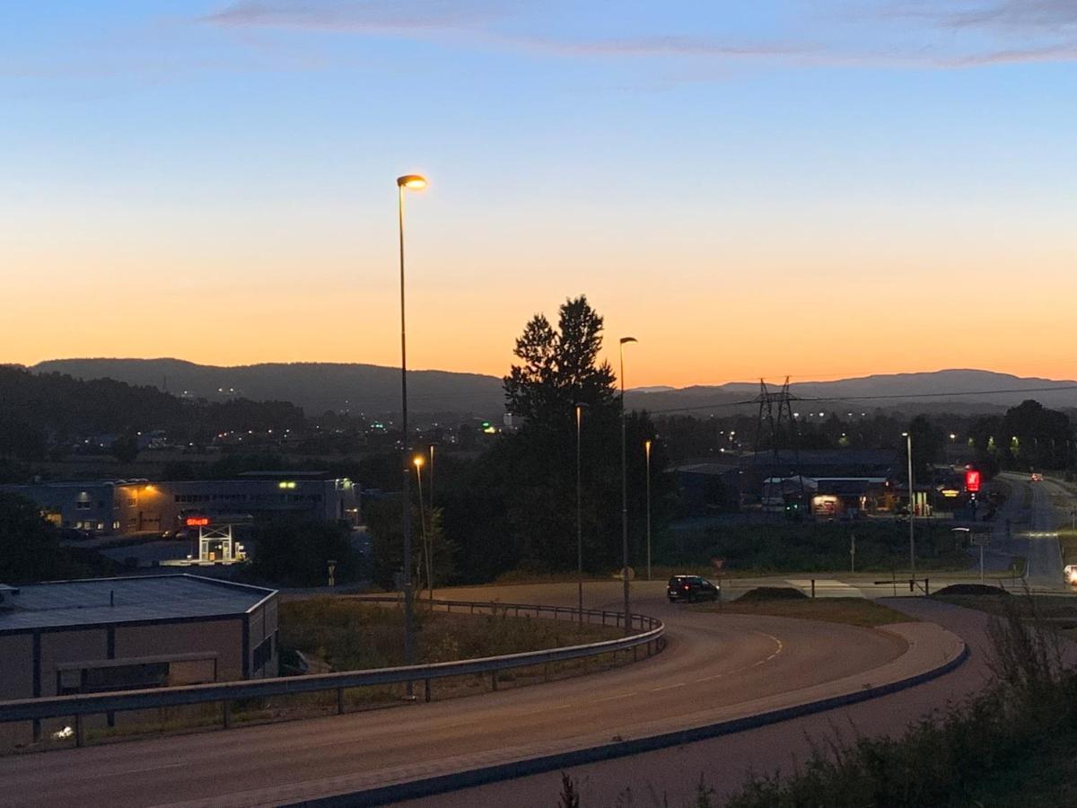 Appartamento Trivelig Leilighet Gratis Parkering Pa Stedet! Porsgrunn Esterno foto